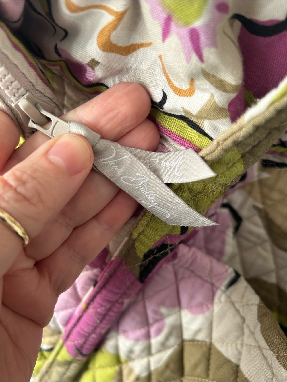 Vera Bradley XL Quilted Cotton Shoulder Tote in Retired Portobello Road Pattern - Picture 6 of 16